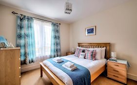 Guestready - Bright Spacious 2Bdr Flat
